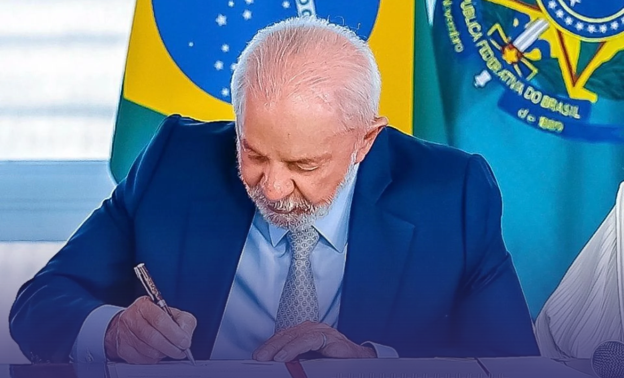 Concursos Federais: Sancionada lei que reajusta salários e reestrutura carreiras de servidores públicos federais