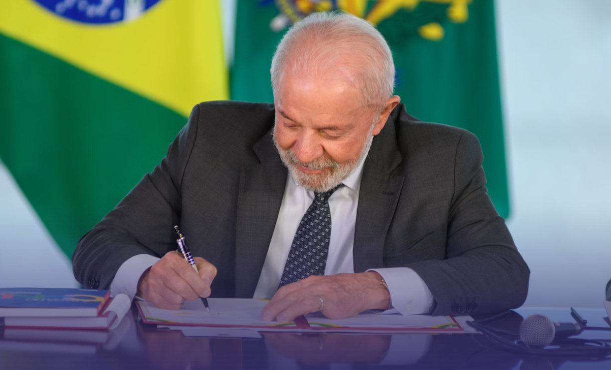 Lula sanciona lei que amplia cotas raciais em concursos públicos federais para 30%