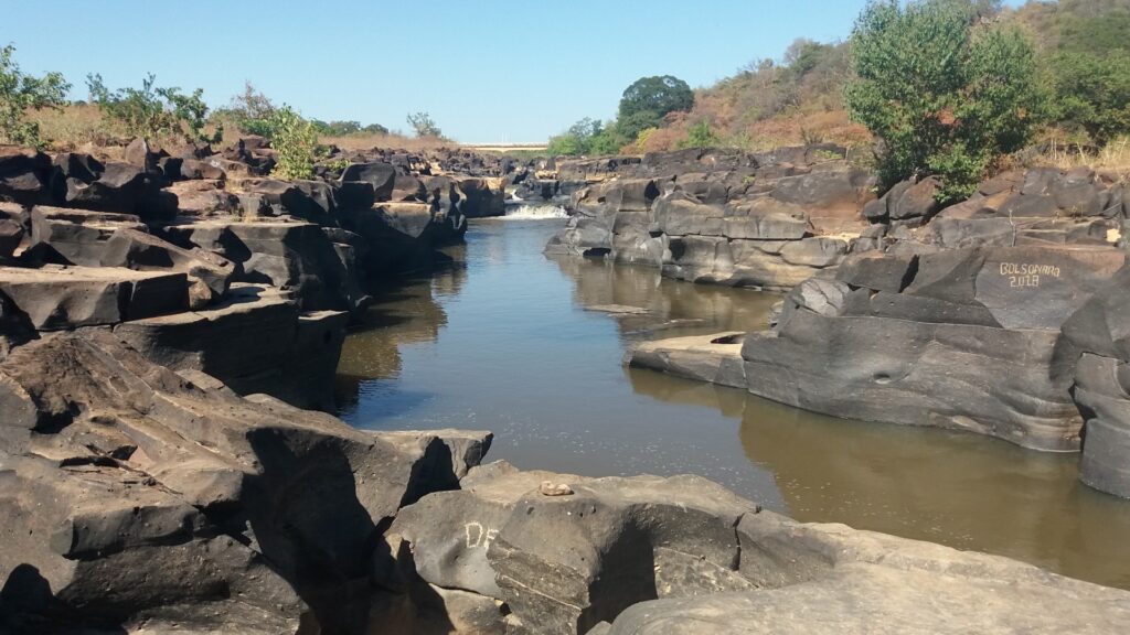 Jequitaí Concurso público