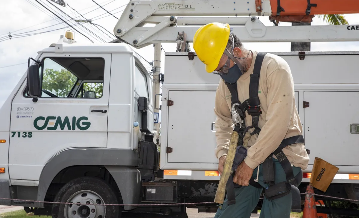Concurso Cemig: Inscrições abertas para 150 vagas de eletricista