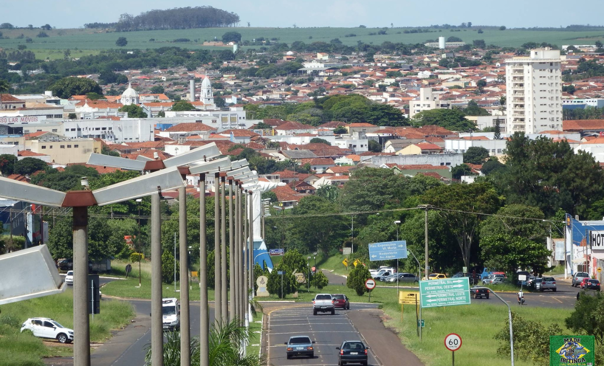 Prefeitura de Ibitinga abre inscrições para concurso público com salários de até R$ 4,3 mil